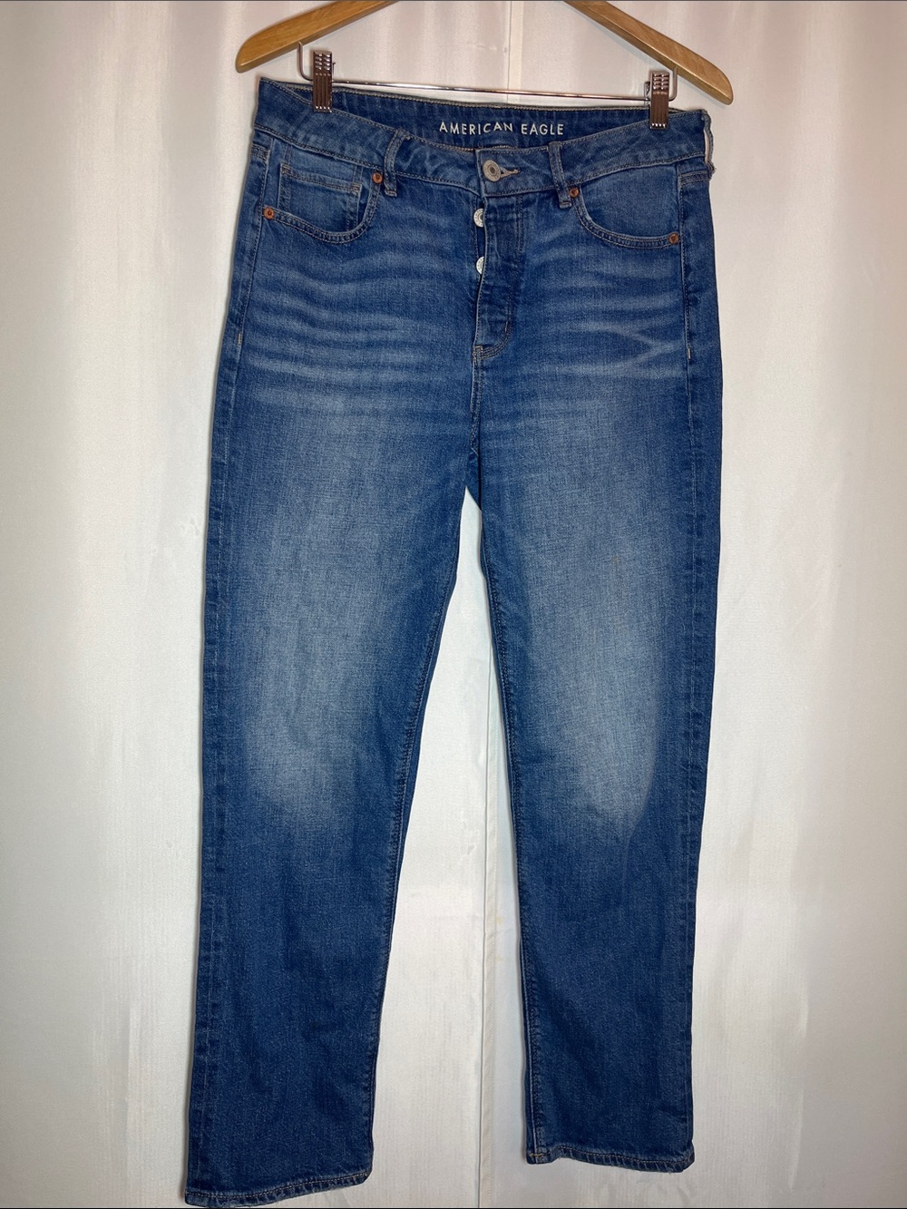 American Eagle Outfitters Women's  Tomgirl   Light and Medium Blue Stretch Jeans